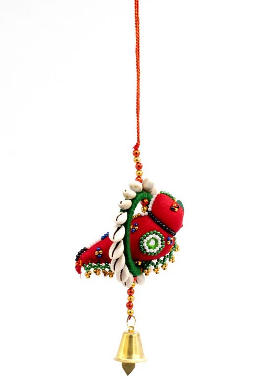 Hand Crafted Red & Green Color Silk Thread, Conch, Beeds, Glass, Foam & Metal Hanging Zoomar Kodi