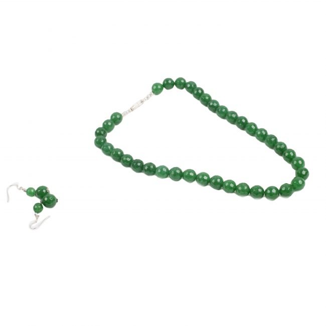Hand Crafted Green Beads & Thread Necklace