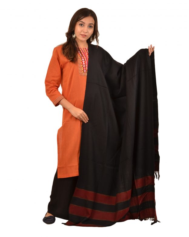 Womens Handwoven Woolen Multicolor Freesize Shawl