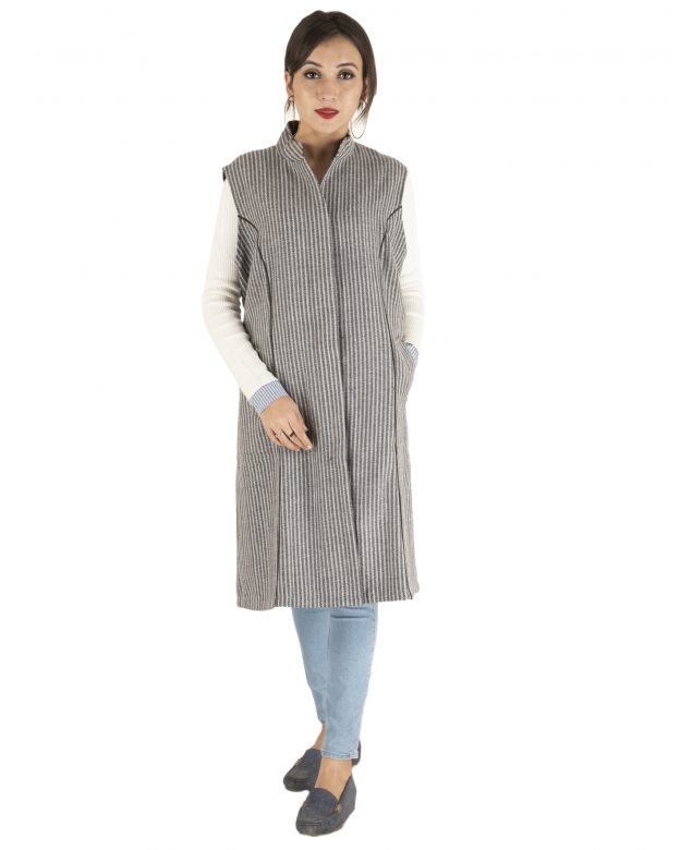 Grey Woolen Buttoned Sleeveless Knee Long Regular Fit Coat