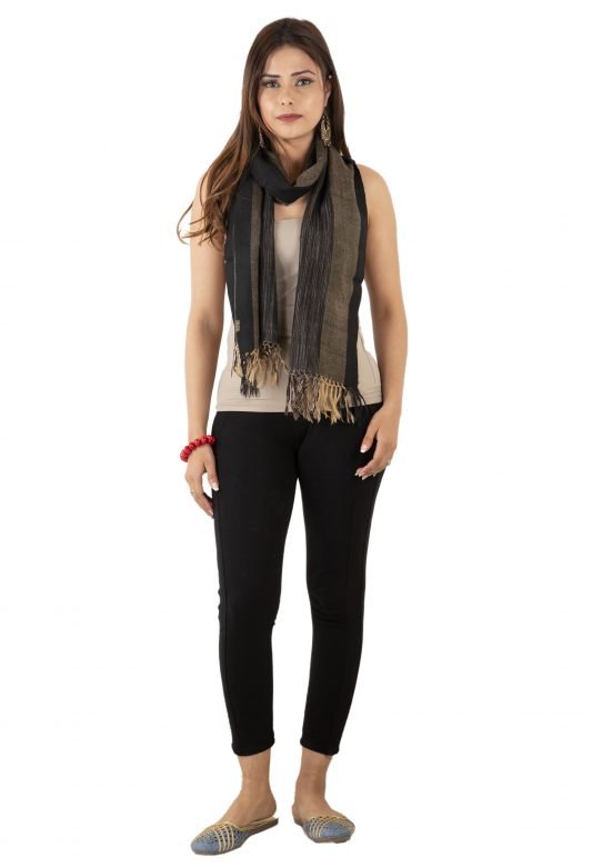 Black Side Pattern Wool Muffler