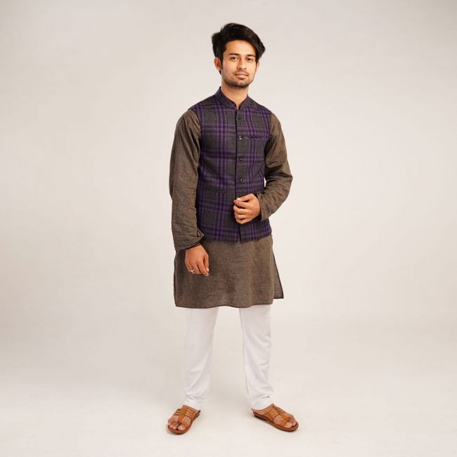 Handloom Woolen Checks Waist Coat - 36