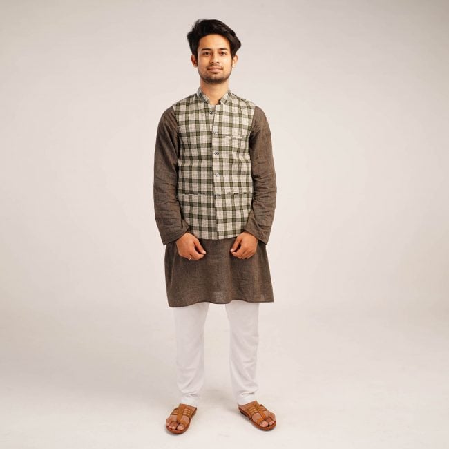 Handloom Woolen Checks Waist Coat - 36