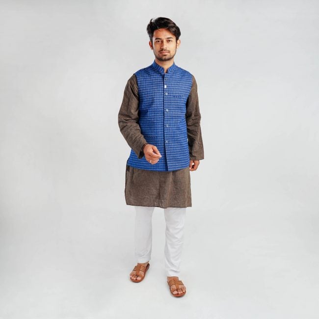 Handloom Woolen Checks Waist Coat - 38