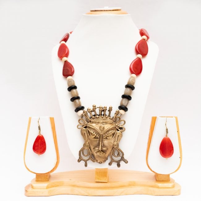 Handcrafted Necklace with Pendant and Earings