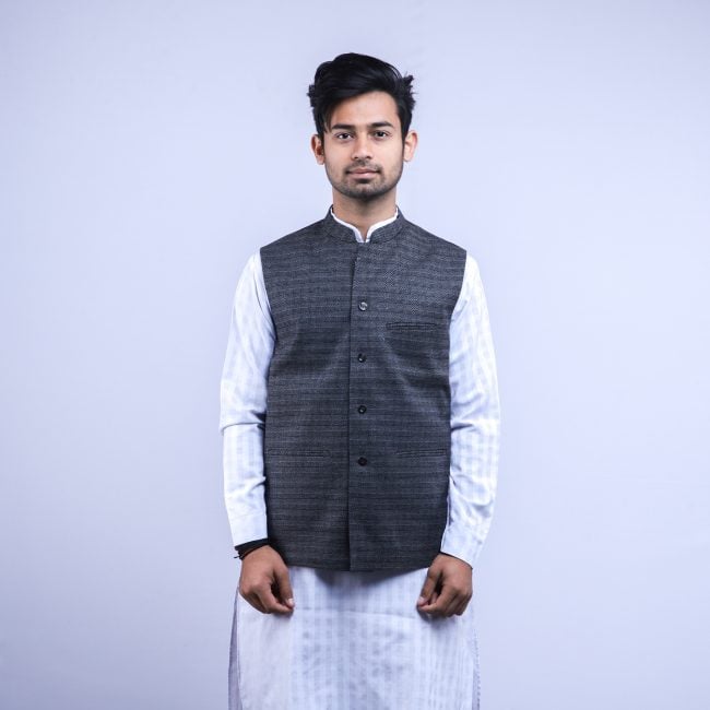Woolen Plain Black Waist Coat - 44