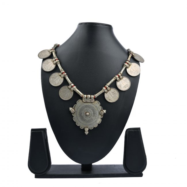 Peteer Haar/Titri Necklace