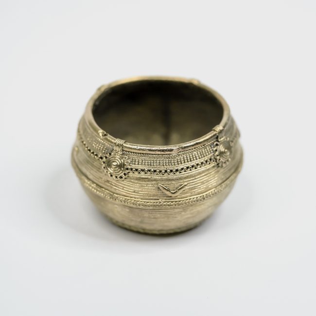 Handcrafted Dhokra Metal Med Mana