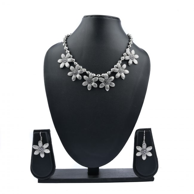 Tribes India Flower Wale Chowkad Necklace Set with Earring for Women