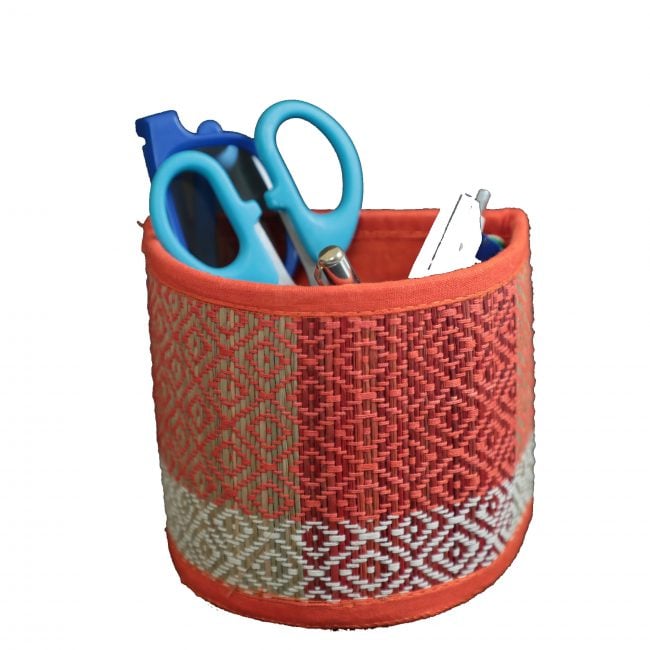 Half Round Pen Stand