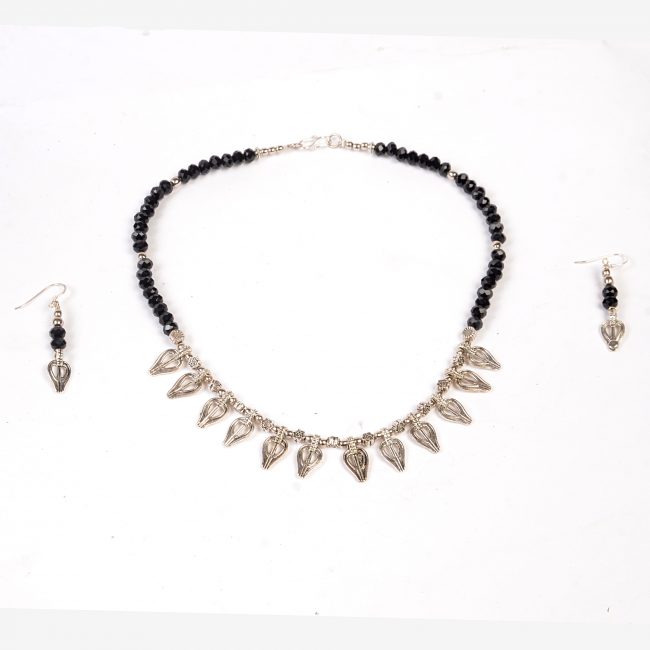 Handcrafted Metal Beads Crystal Necklace