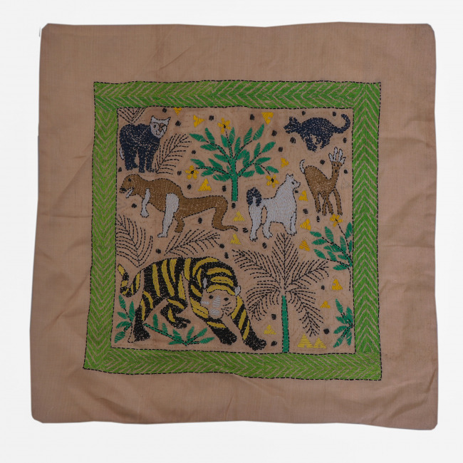 Cushion 18Ã—18 geometric