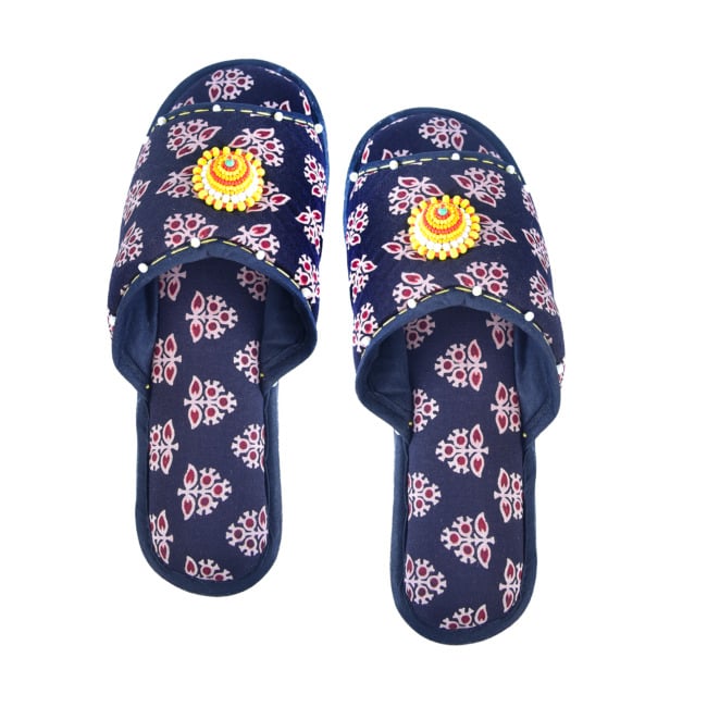 Handcrafted Ladies Slippers Black - 5