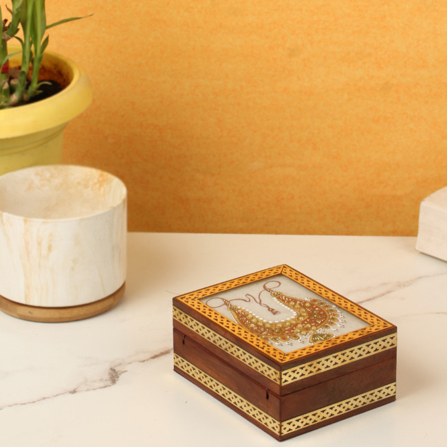 Handcrafted Jewellery Box With Kundan Meena Marble Tile (11 CM)