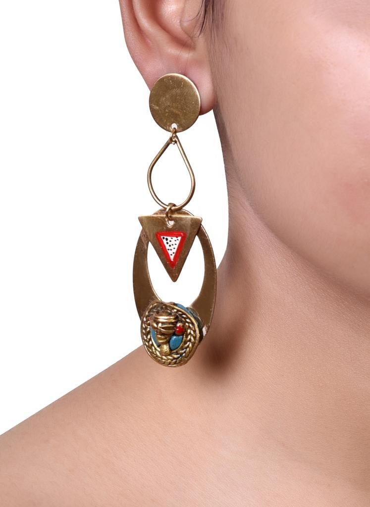 Dancing Empress Handcrafted Tribal Dhokra Earrings (Minketan)