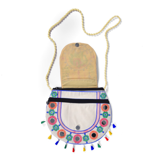 Flap Bag Round with Embroidery and Eight Mirror (PVTG)